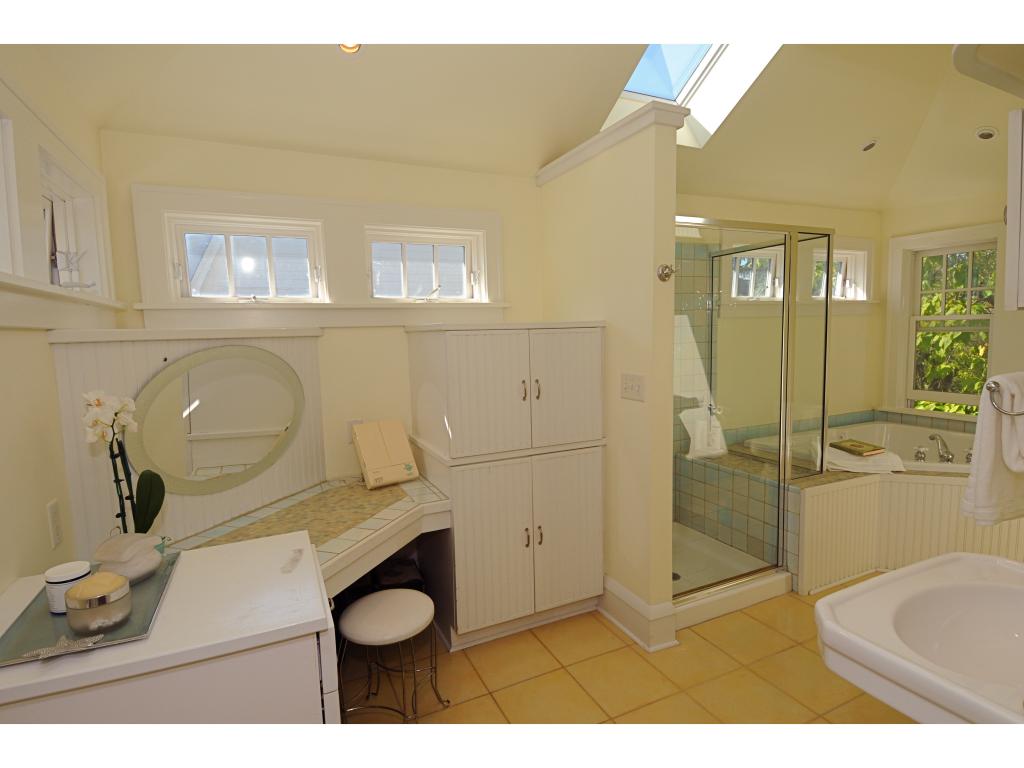 327 South Prospect Street Burlington, VT 05401 - Photo 20 of 32
