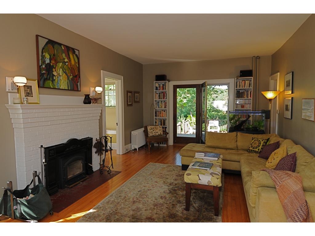 327 South Prospect Street Burlington, VT 05401 - Photo 3 of 32