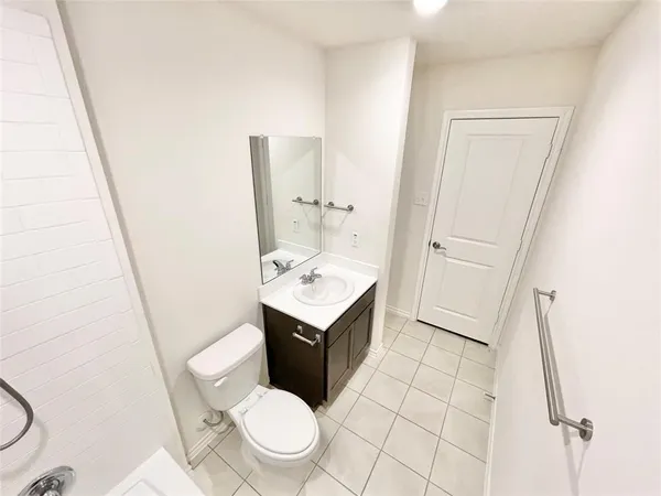 $1,895 | 1125 Silver Maple Lane, Royse City, TX 75189