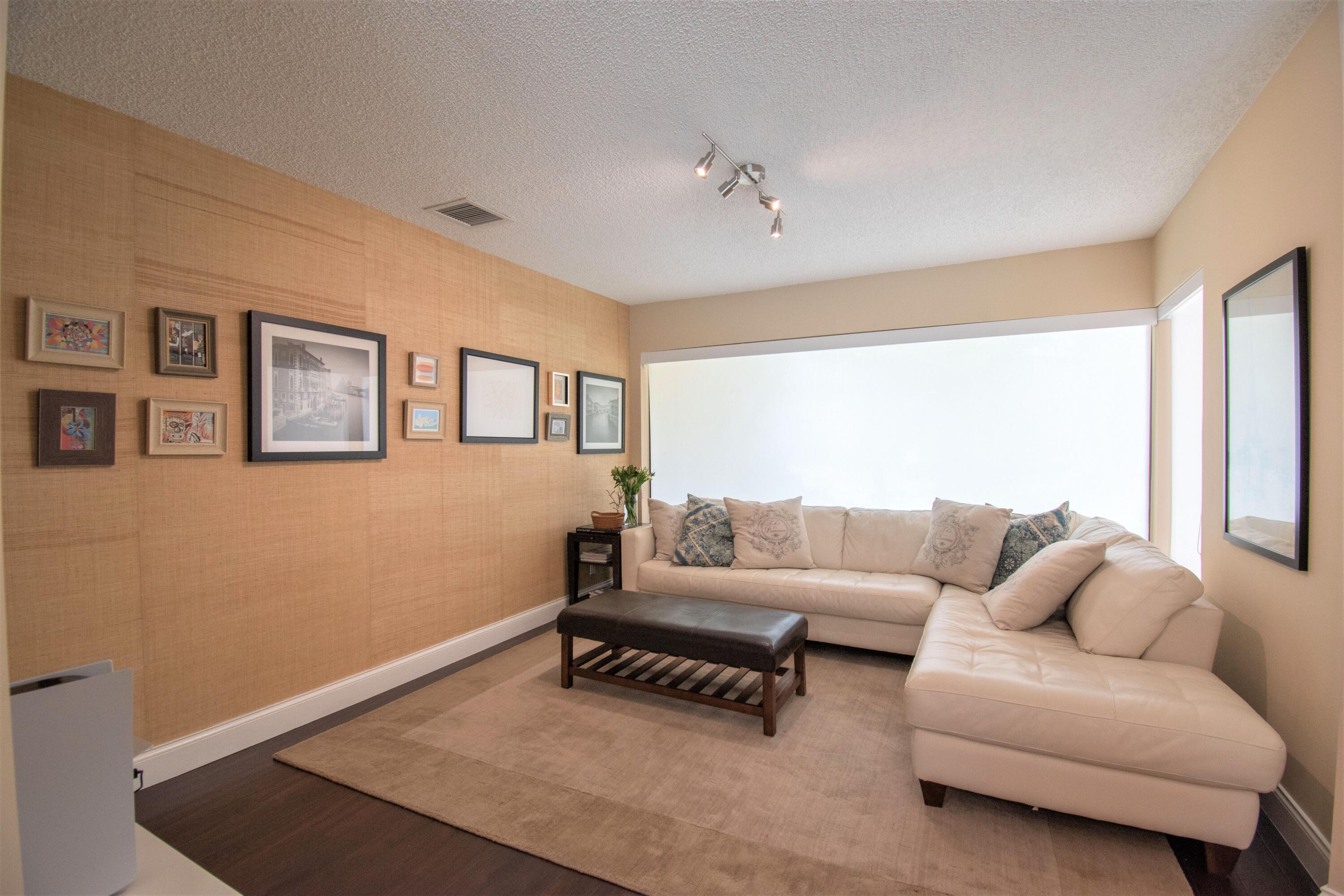 3005 Hampton Circle Boca Raton, FL 33434 - Photo 10 of 55 DSC_0774