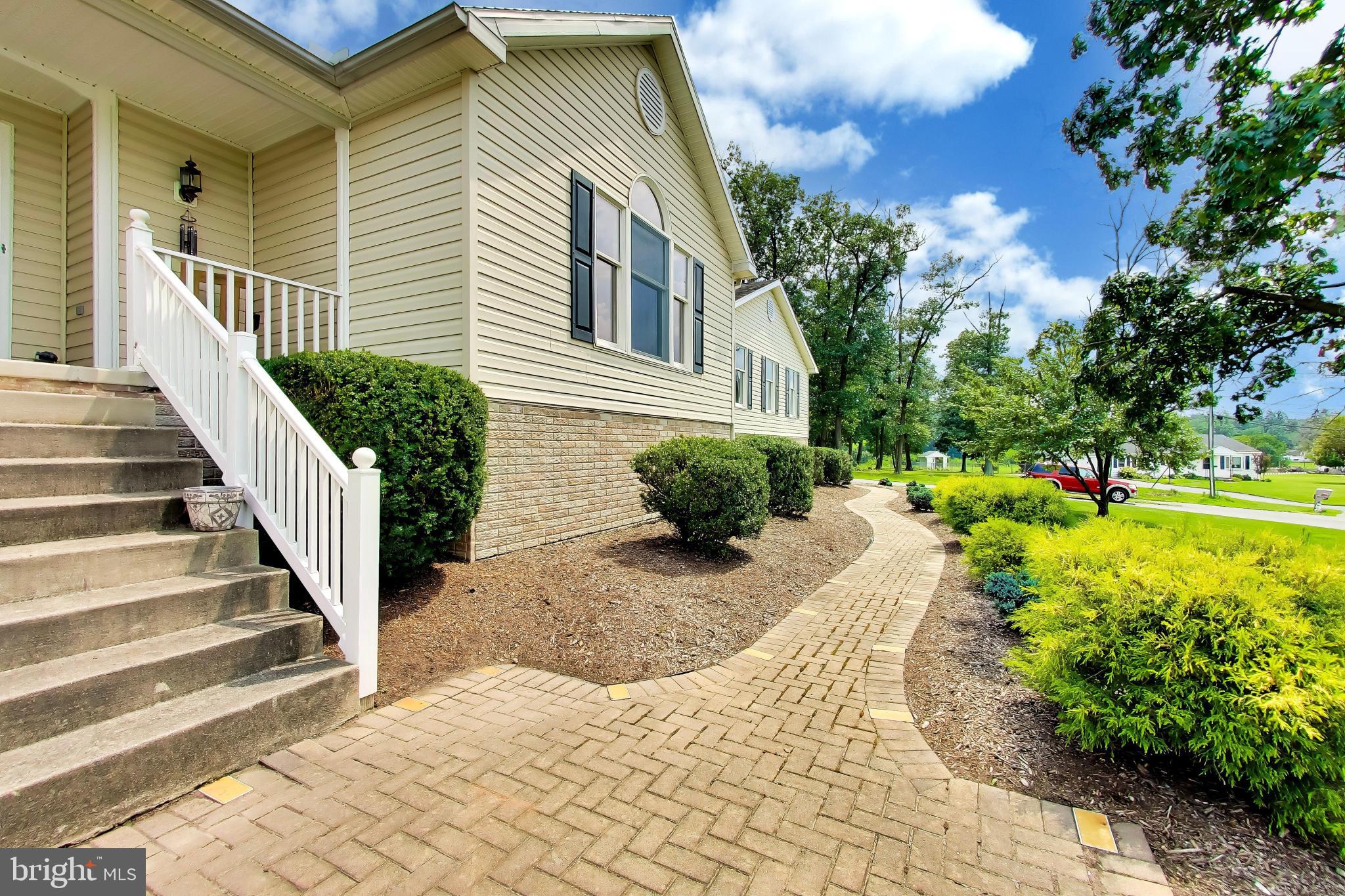 12205 Warner Road Keymar, MD 21757 - Photo 6 of 66 Charming pathway to a welcoming home.