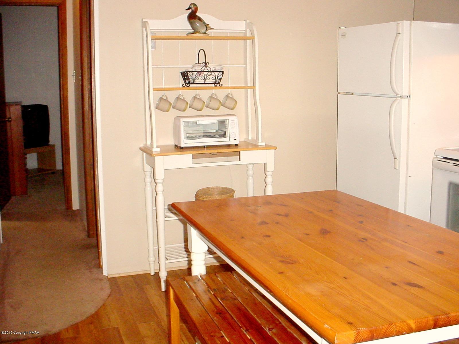 164 Buckhill Road Albrightsville, PA 18210 - Photo 5 of 21 a bedroom with a bed and a dresser