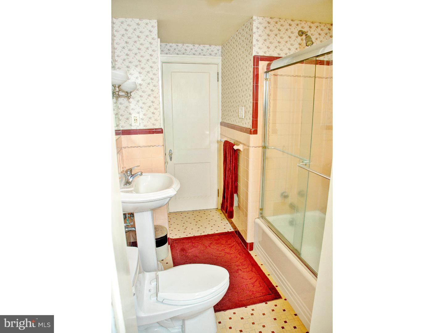 1235 Valley Forge Road Norristown, PA 19403 - Photo 16 of 22 Bathroom