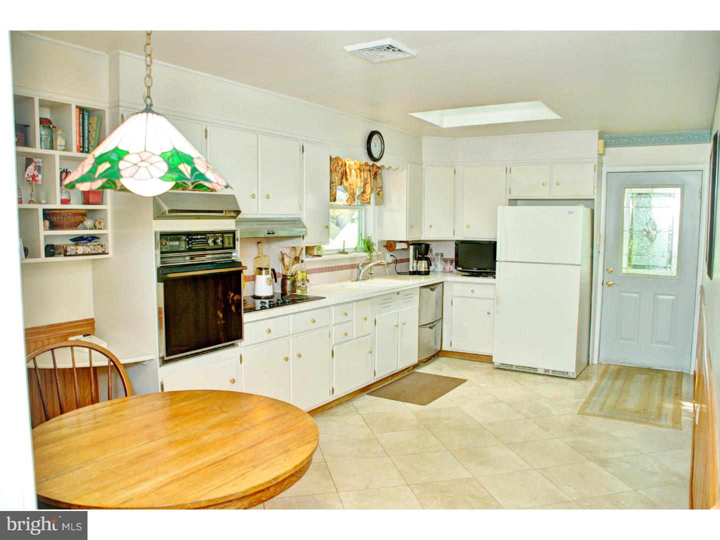 1235 Valley Forge Road Norristown, PA 19403 - Photo 6 of 22 Kitchen