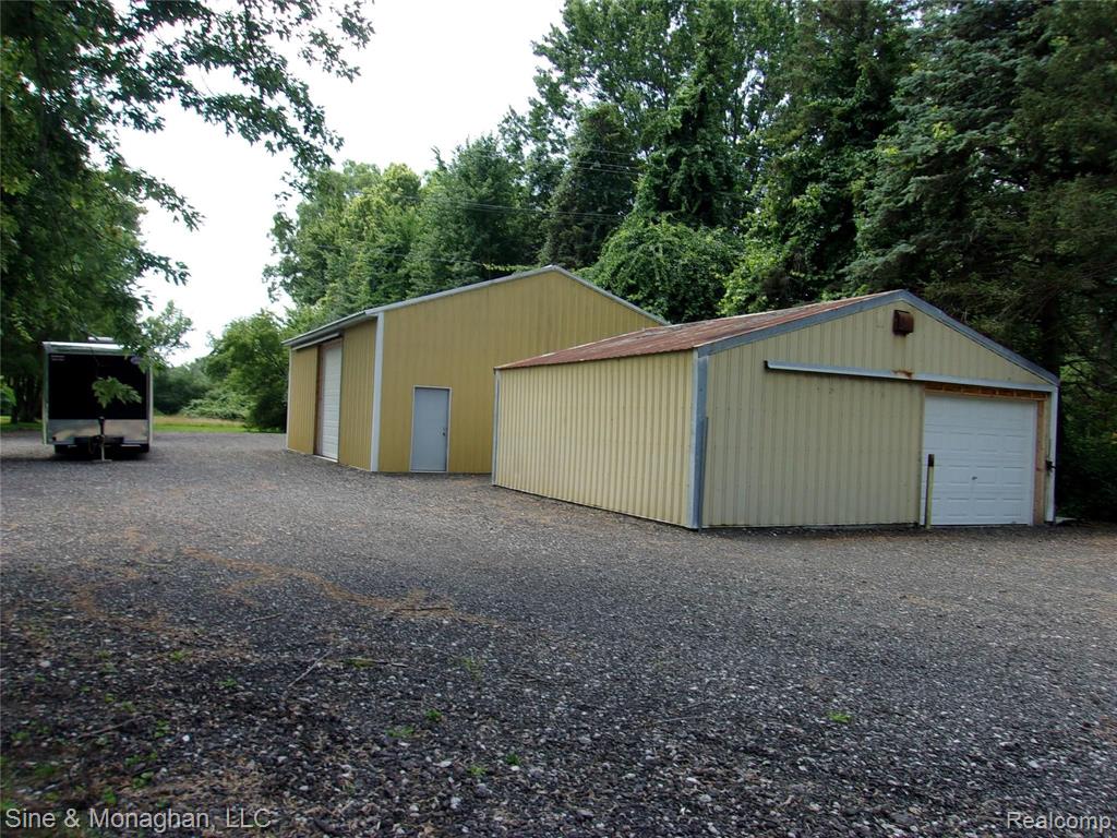 9324 Field Road Algonac, MI 48001 - Photo 4 of 40