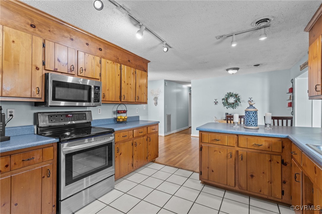 27304 Flank Road Petersburg, VA 23805 - Photo 8 of 44 Gallery Image 8