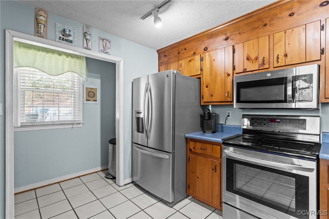 27304 Flank Road Petersburg, VA 23805 - Photo 9 of 44 Gallery Image 9