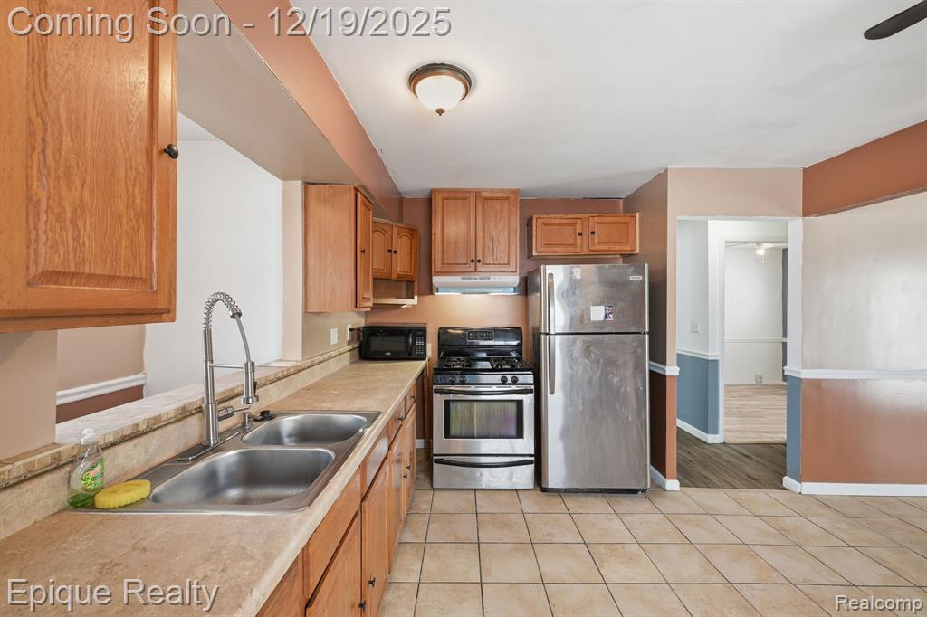 4052 Burton Street Inkster, MI 48141 - Photo 10 of 28