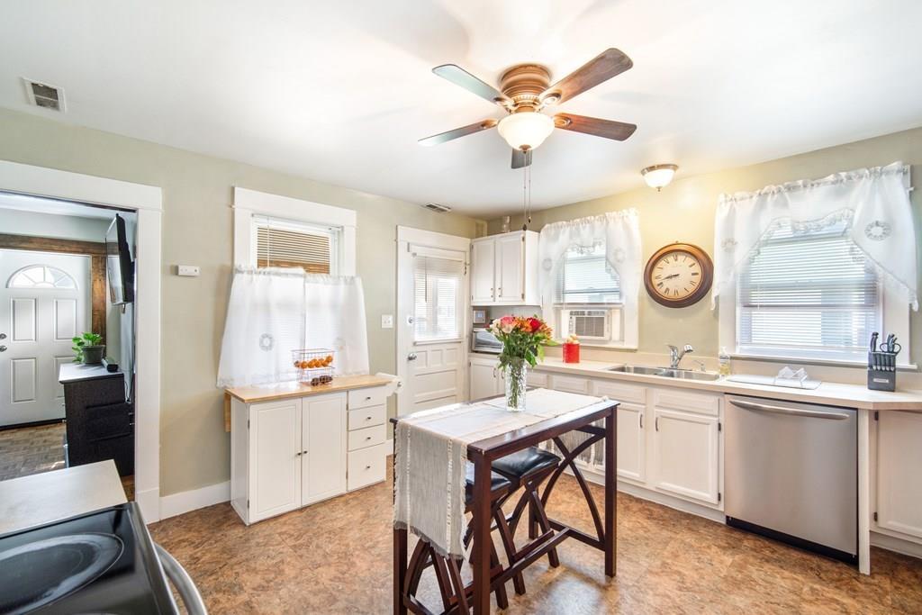 280 Tremont Street Springfield, MA 01104 - Photo 9 of 27 Gallery Image 9