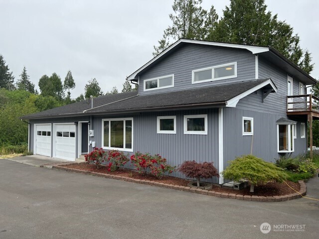 13 Raistakka Road Rosburg, WA 98643 - Photo 2 of 39