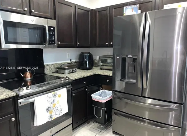 $3,400 | 3392 West 90th Terrace, Hialeah, FL 33018