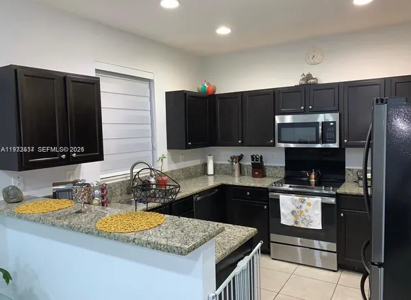$3,400 | 3392 West 90th Terrace, Hialeah, FL 33018