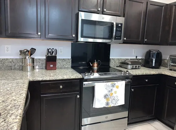 $3,400 | 3392 West 90th Terrace, Hialeah, FL 33018