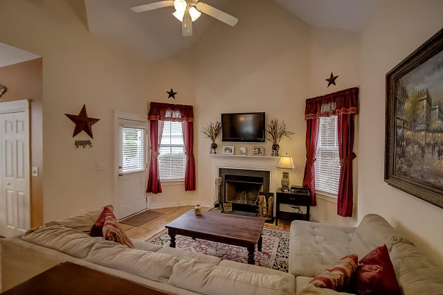 1691 Bee Balm Road Johns Island, SC 29455 - Photo 5 of 32 Great Room