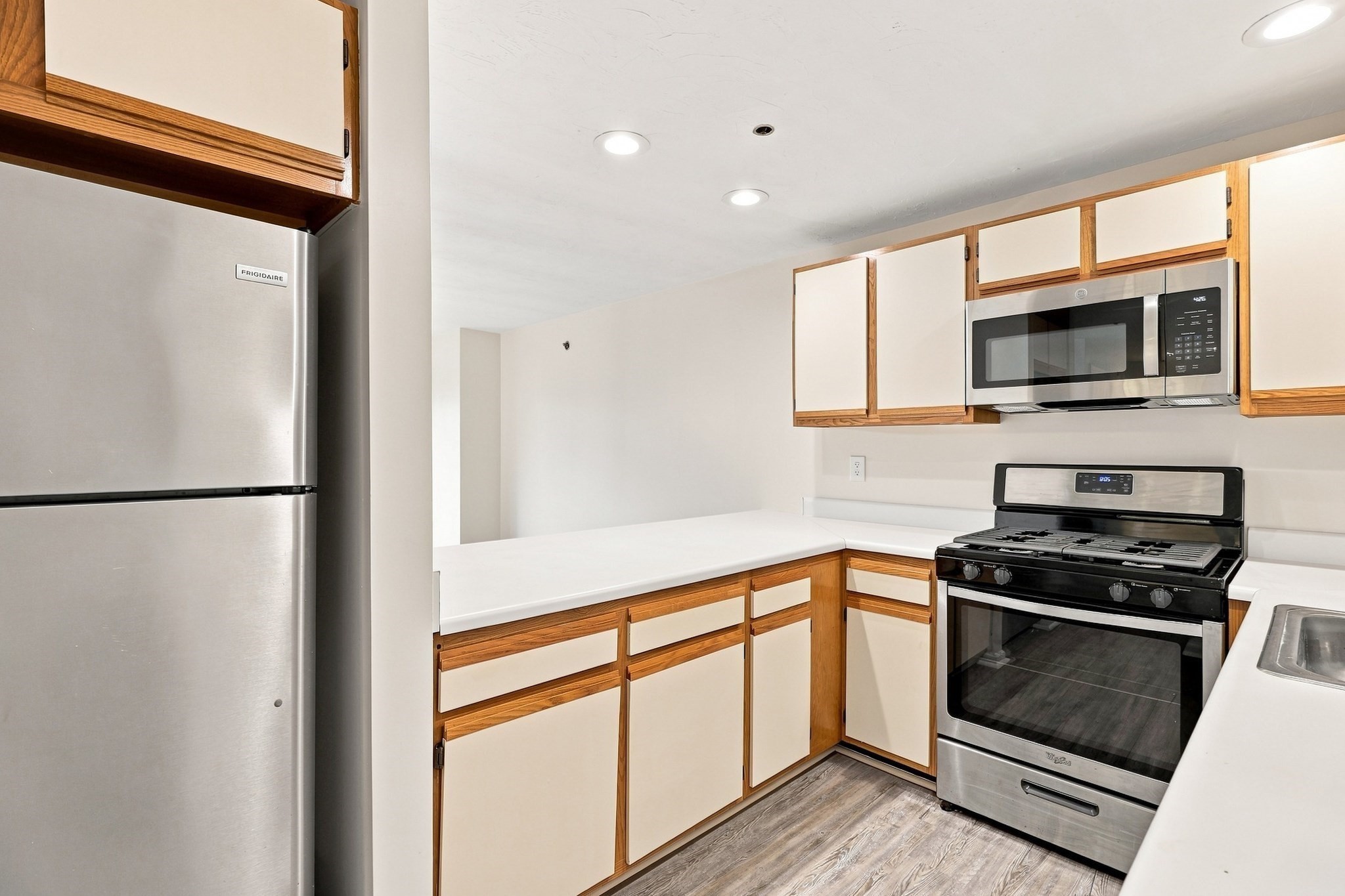 360 Littleton Road, Unit H1 Chelmsford, MA 01824 - Photo 12 of 33 Gallery Image 12
