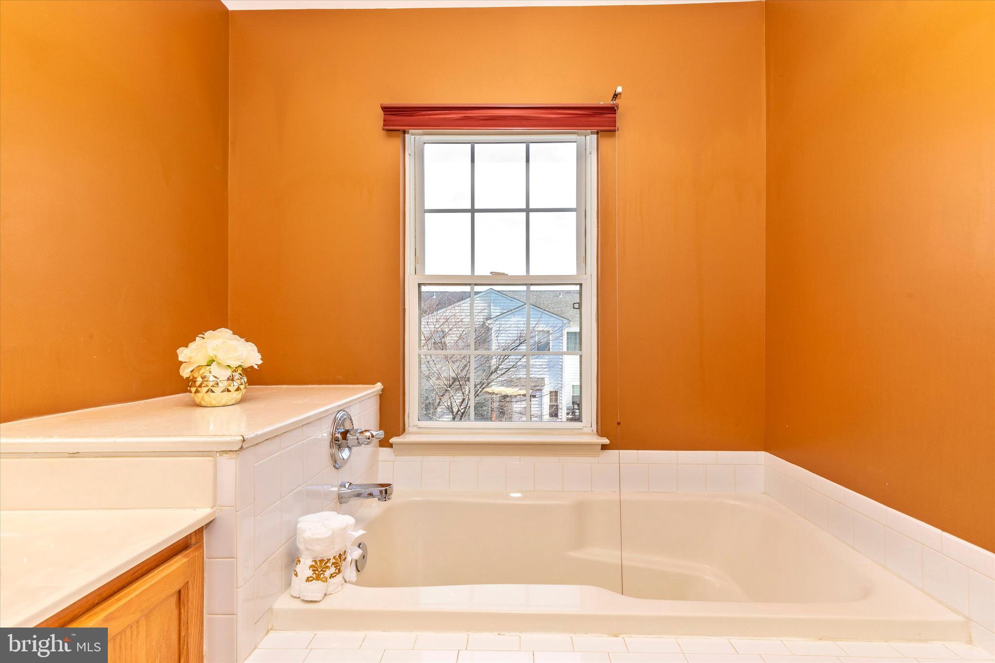 1520 Rambling Way North Frederick, MD 21701 - Photo 32 of 48 Master Bath
