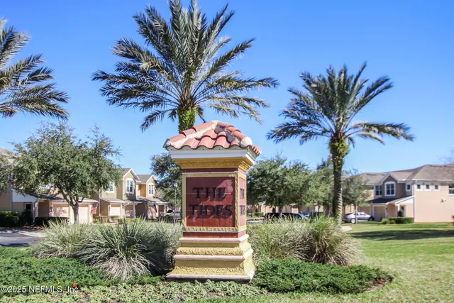 $274,900 | 8585 Little Swift Circle, Jacksonville, FL 32256