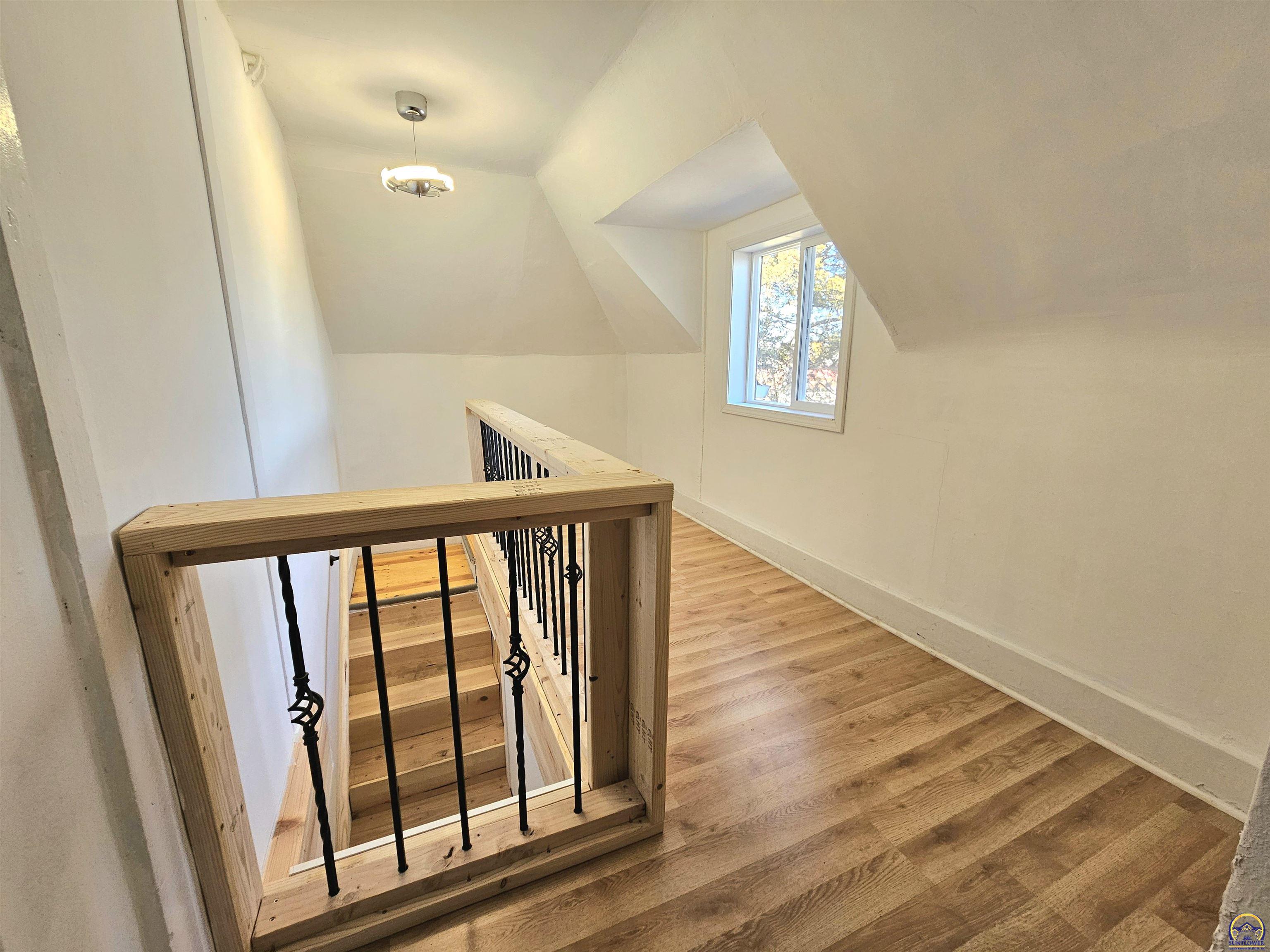 2029 Southeast 10th Avenue Topeka, KS 66607 - Photo 15 of 28