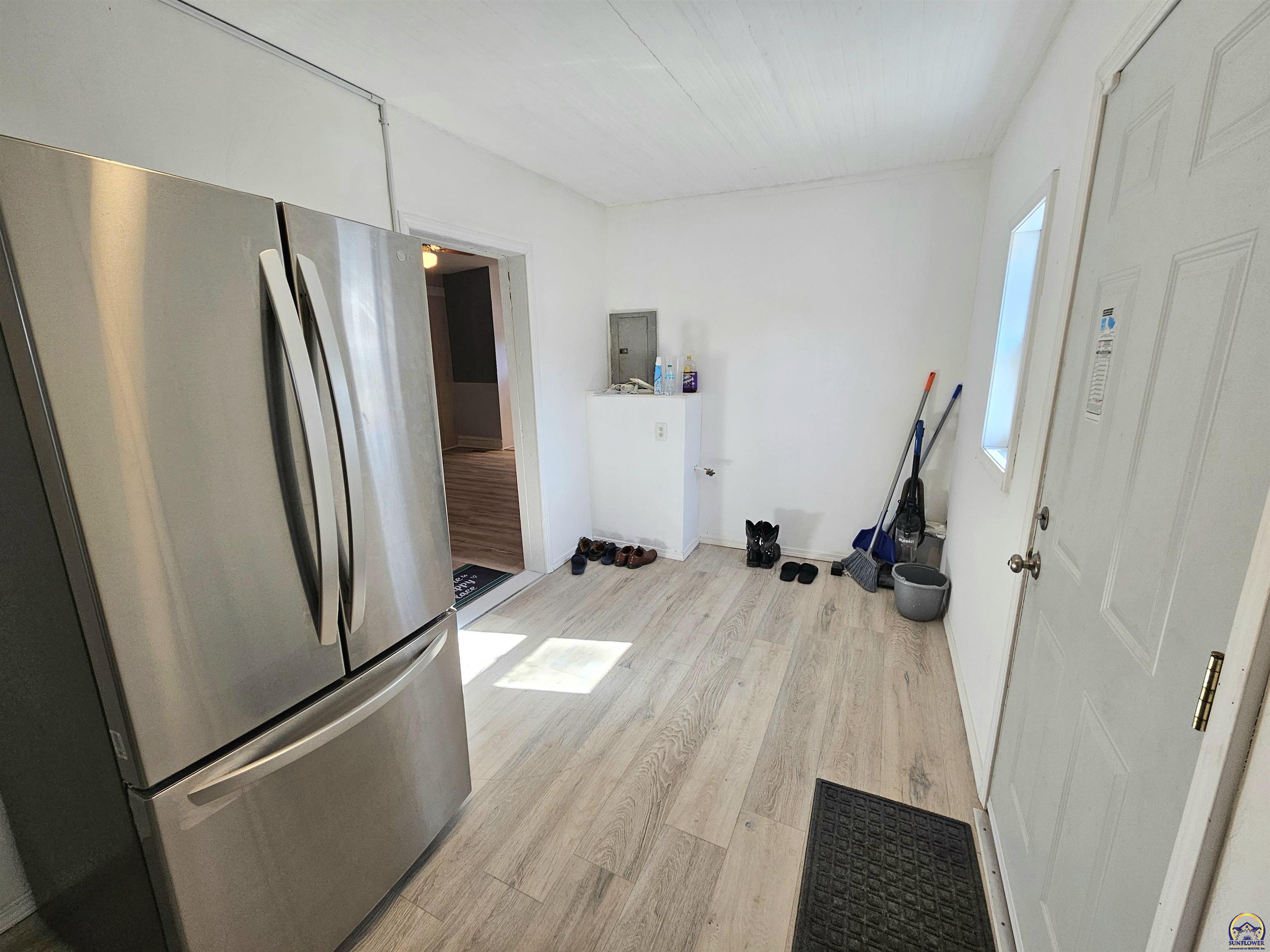 2029 Southeast 10th Avenue Topeka, KS 66607 - Photo 21 of 28