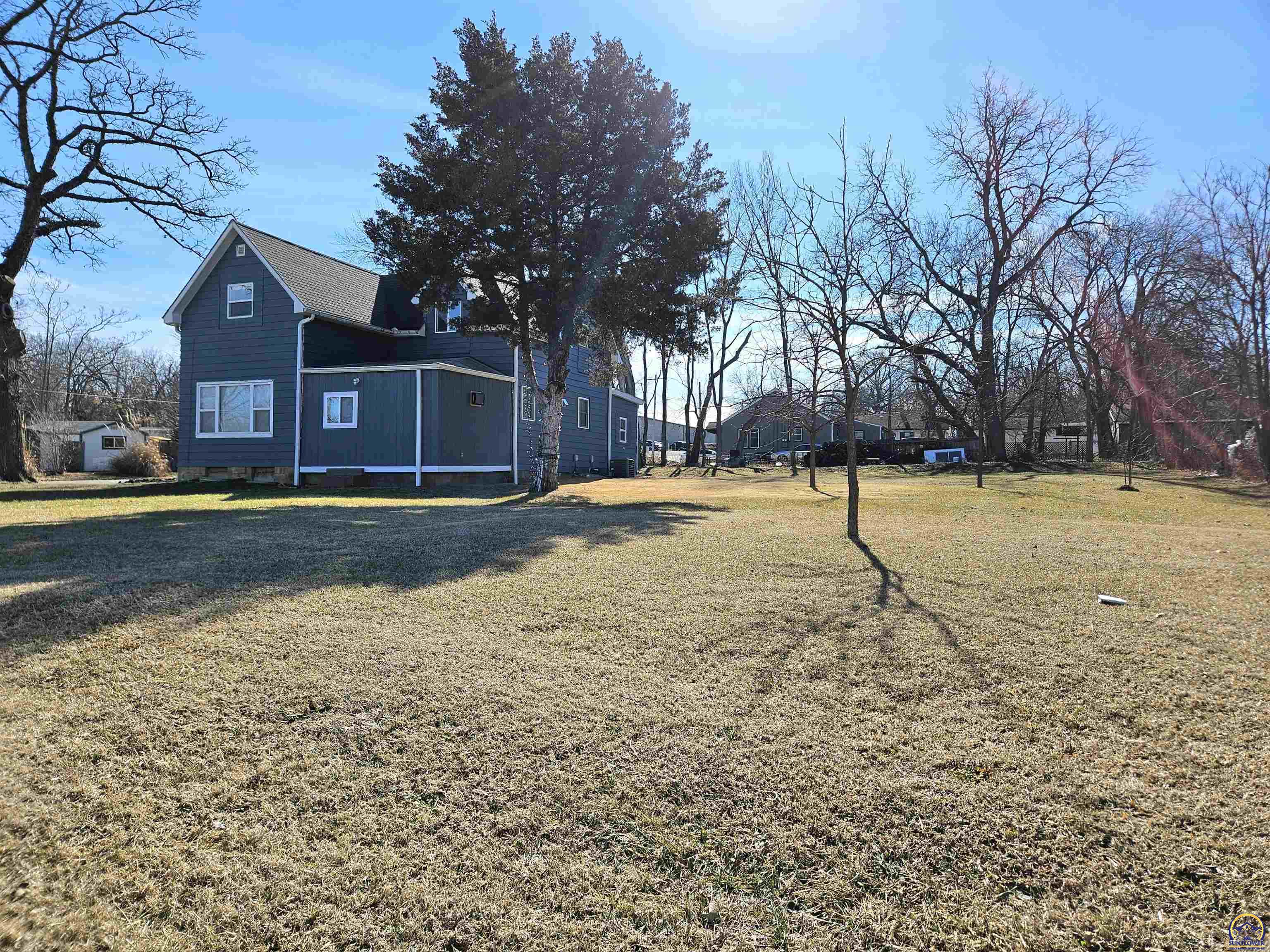 2029 Southeast 10th Avenue Topeka, KS 66607 - Photo 26 of 28