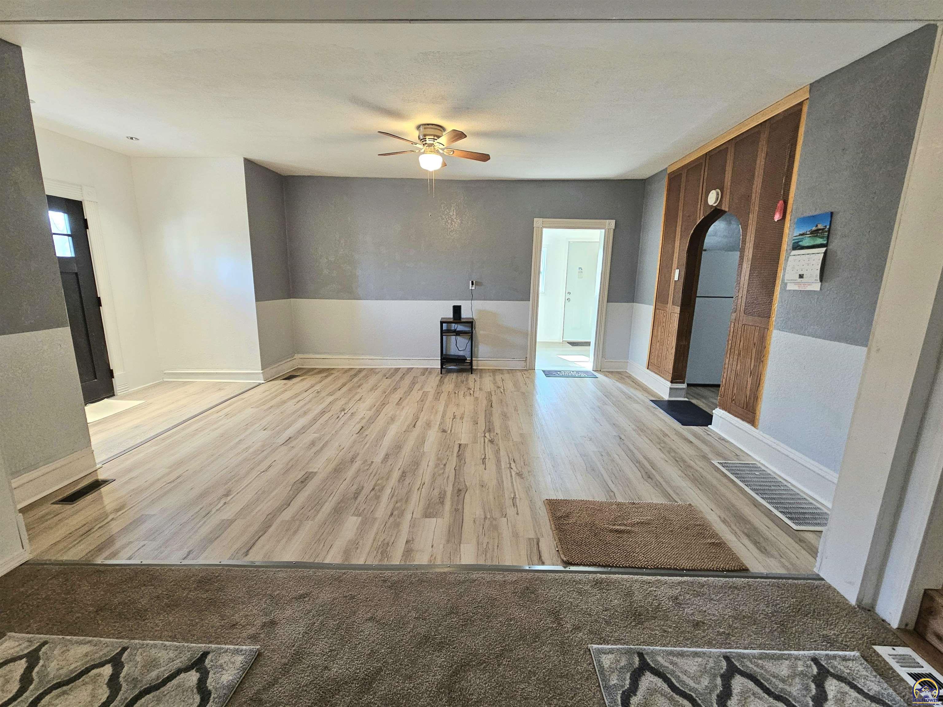 2029 Southeast 10th Avenue Topeka, KS 66607 - Photo 5 of 28