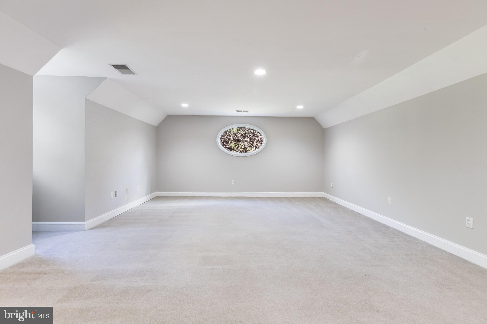 5229 Griffith Road Gaithersburg, MD 20882 - Photo 28 of 65