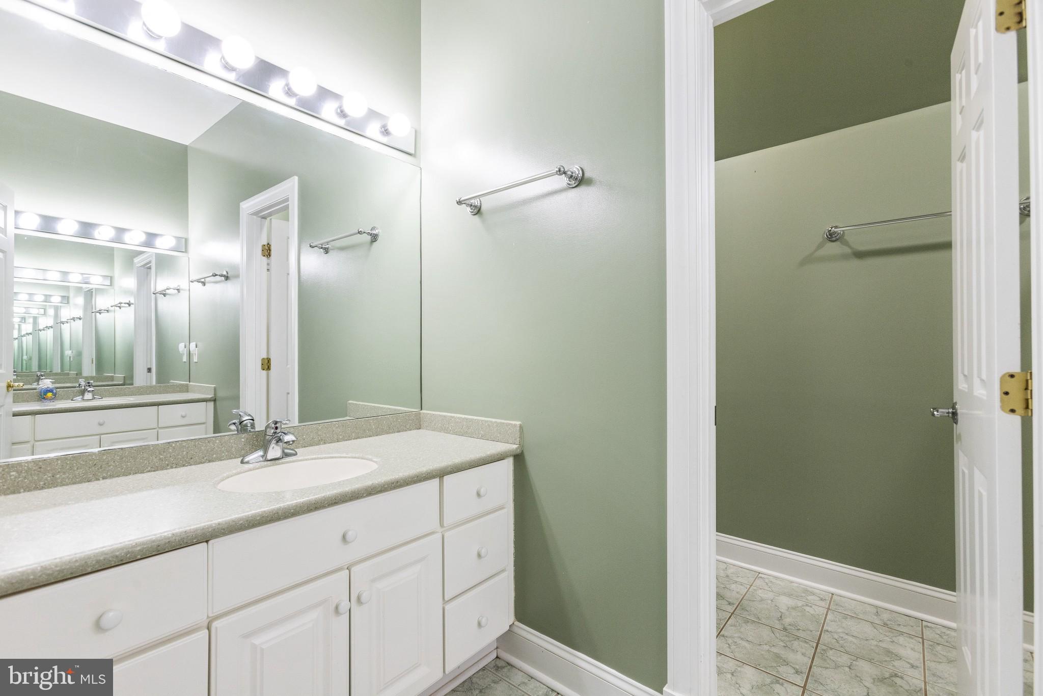 5229 Griffith Road Gaithersburg, MD 20882 - Photo 34 of 65