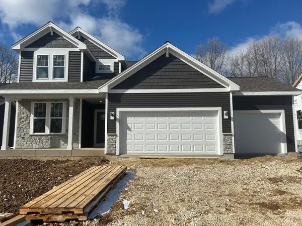 $629,900 | 1111 Mt Vernon Drive, Hartford, WI 53027
