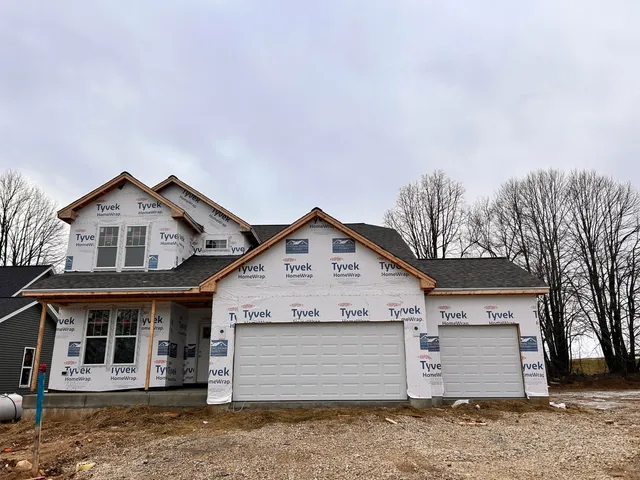 $629,900 | 1111 Mt Vernon Drive, Hartford, WI 53027