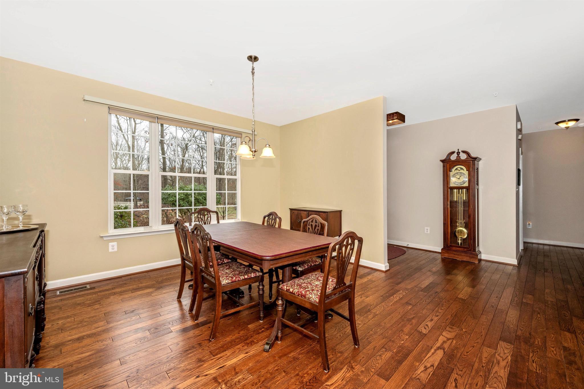 5813 Elmer Derr Road Frederick, MD 21703 - Photo 8 of 38 Dining room