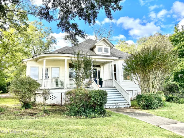 $289,000 | 321 West Chippewa Street, Brookhaven, MS 39601