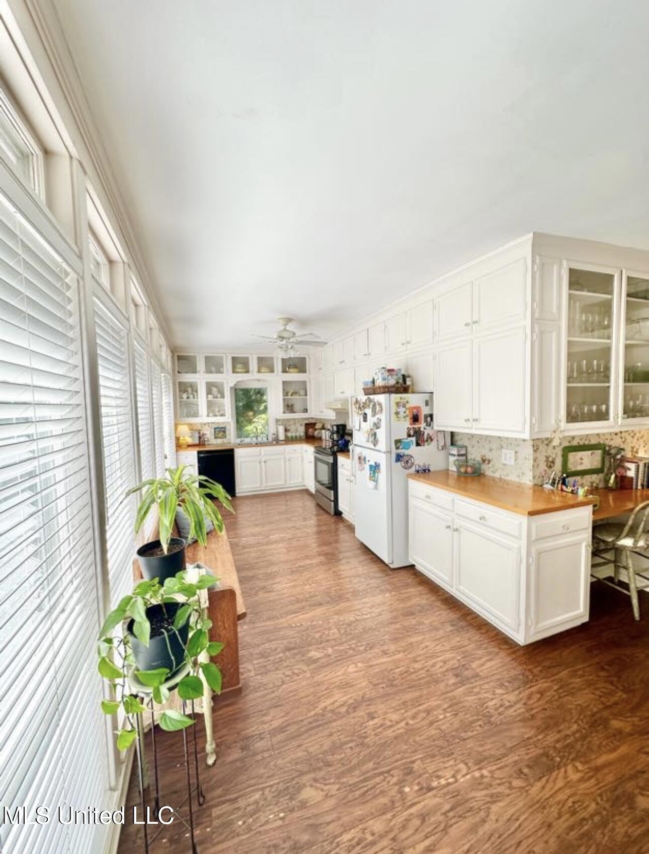 321 West Chippewa Street Brookhaven, MS 39601 - Photo 28 of 37 IMG_6881