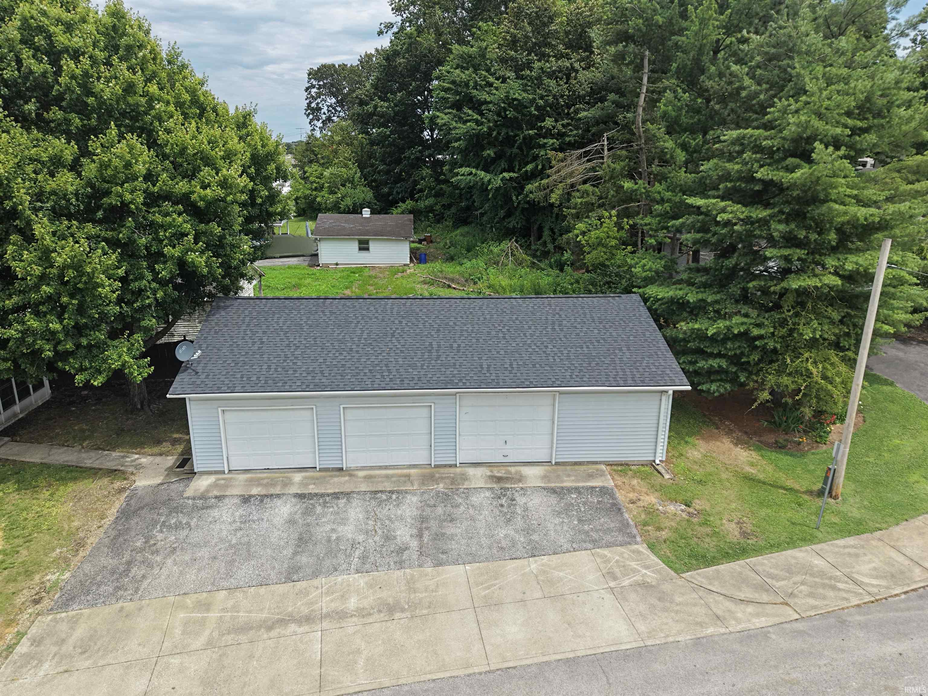 409 Butcher Boulevard Loogootee, IN 47553 - Photo 28 of 30