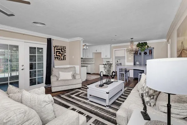 $525,000 | 1124 Lakewood Avenue, Modesto, CA 95355