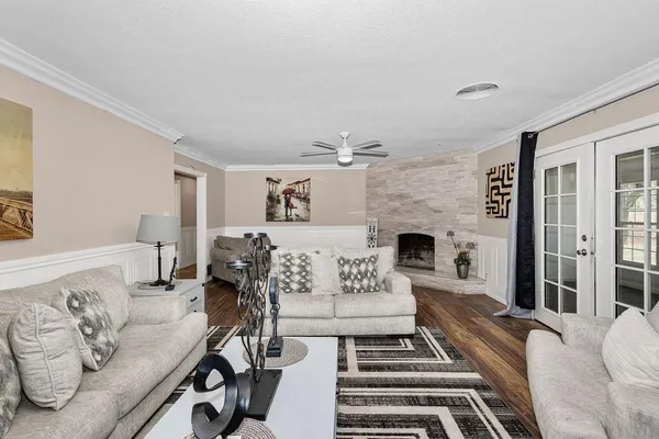 $525,000 | 1124 Lakewood Avenue, Modesto, CA 95355
