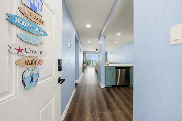 $249,000 | 7310 Seawall Boulevard, Unit 702, Galveston, TX 77551