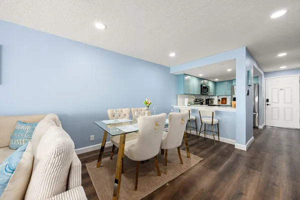 $249,000 | 7310 Seawall Boulevard, Unit 702, Galveston, TX 77551