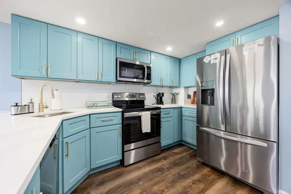 $249,000 | 7310 Seawall Boulevard, Unit 702, Galveston, TX 77551