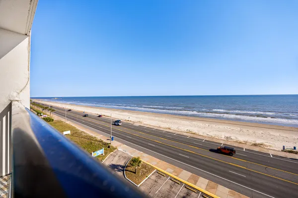 $249,000 | 7310 Seawall Boulevard, Unit 702, Galveston, TX 77551