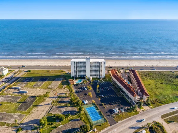 $249,000 | 7310 Seawall Boulevard, Unit 702, Galveston, TX 77551