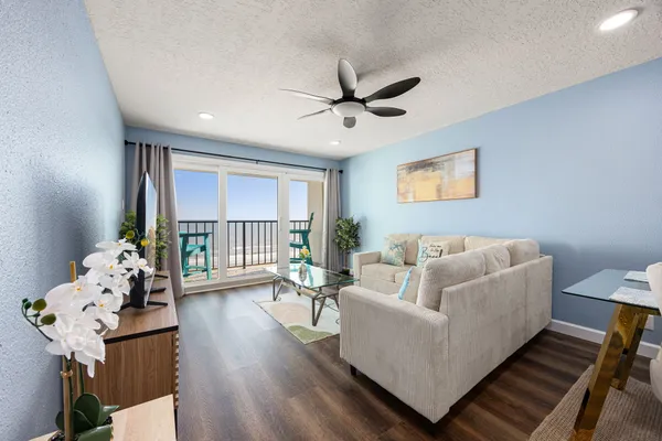 $249,000 | 7310 Seawall Boulevard, Unit 702, Galveston, TX 77551