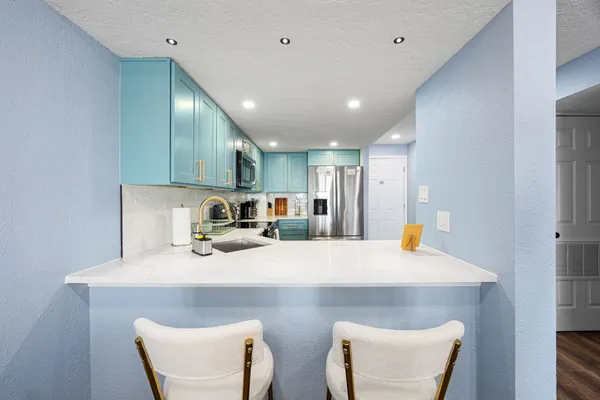 $249,000 | 7310 Seawall Boulevard, Unit 702, Galveston, TX 77551