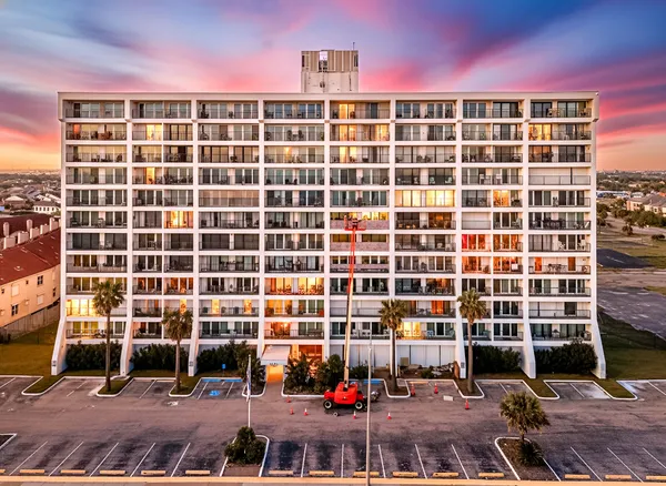 $249,000 | 7310 Seawall Boulevard, Unit 702, Galveston, TX 77551