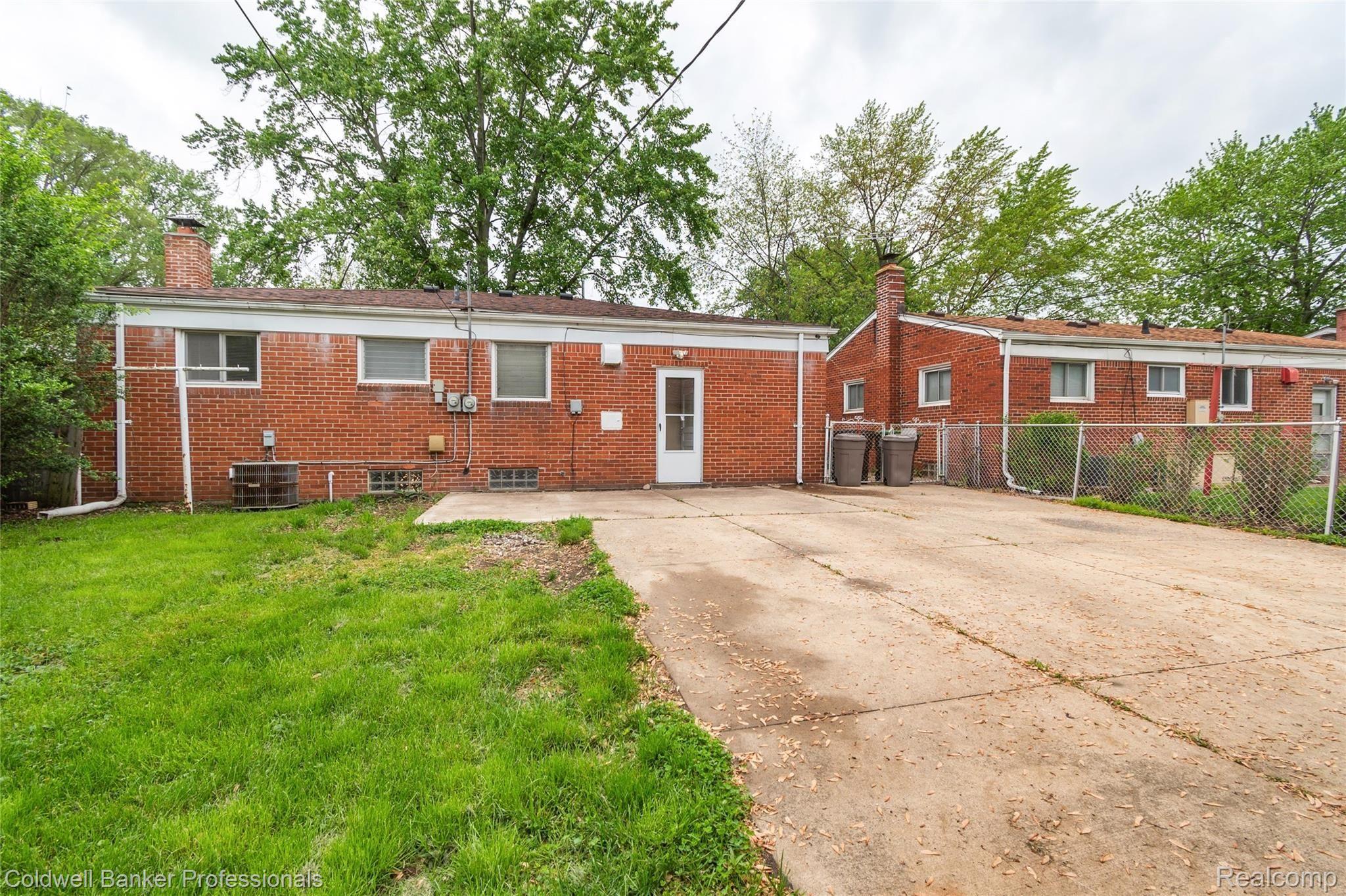 8105 Pardee Road Taylor, MI 48180 - Photo 34 of 34 Back View