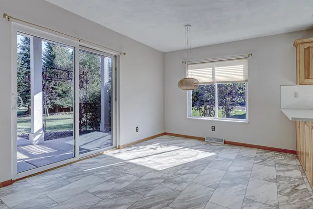 $469,900 | 1547 Foxfire Court, Waupaca, WI 54981