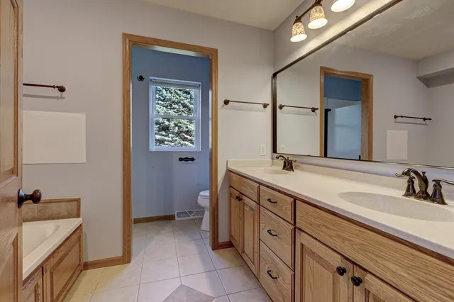 $469,900 | 1547 Foxfire Court, Waupaca, WI 54981