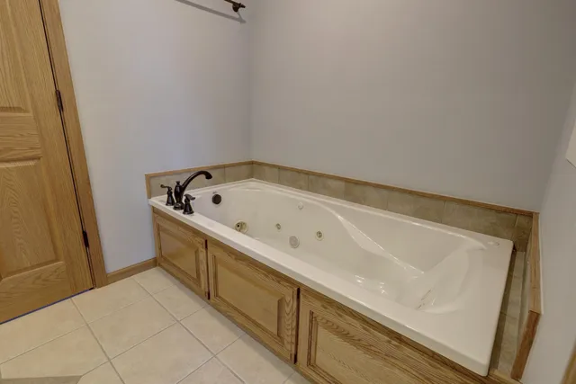 $469,900 | 1547 Foxfire Court, Waupaca, WI 54981