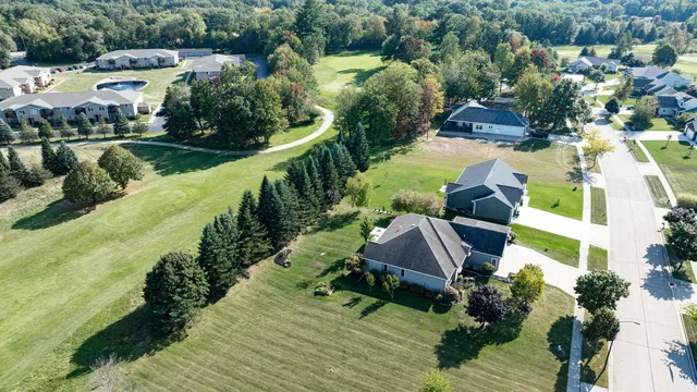 $469,900 | 1547 Foxfire Court, Waupaca, WI 54981