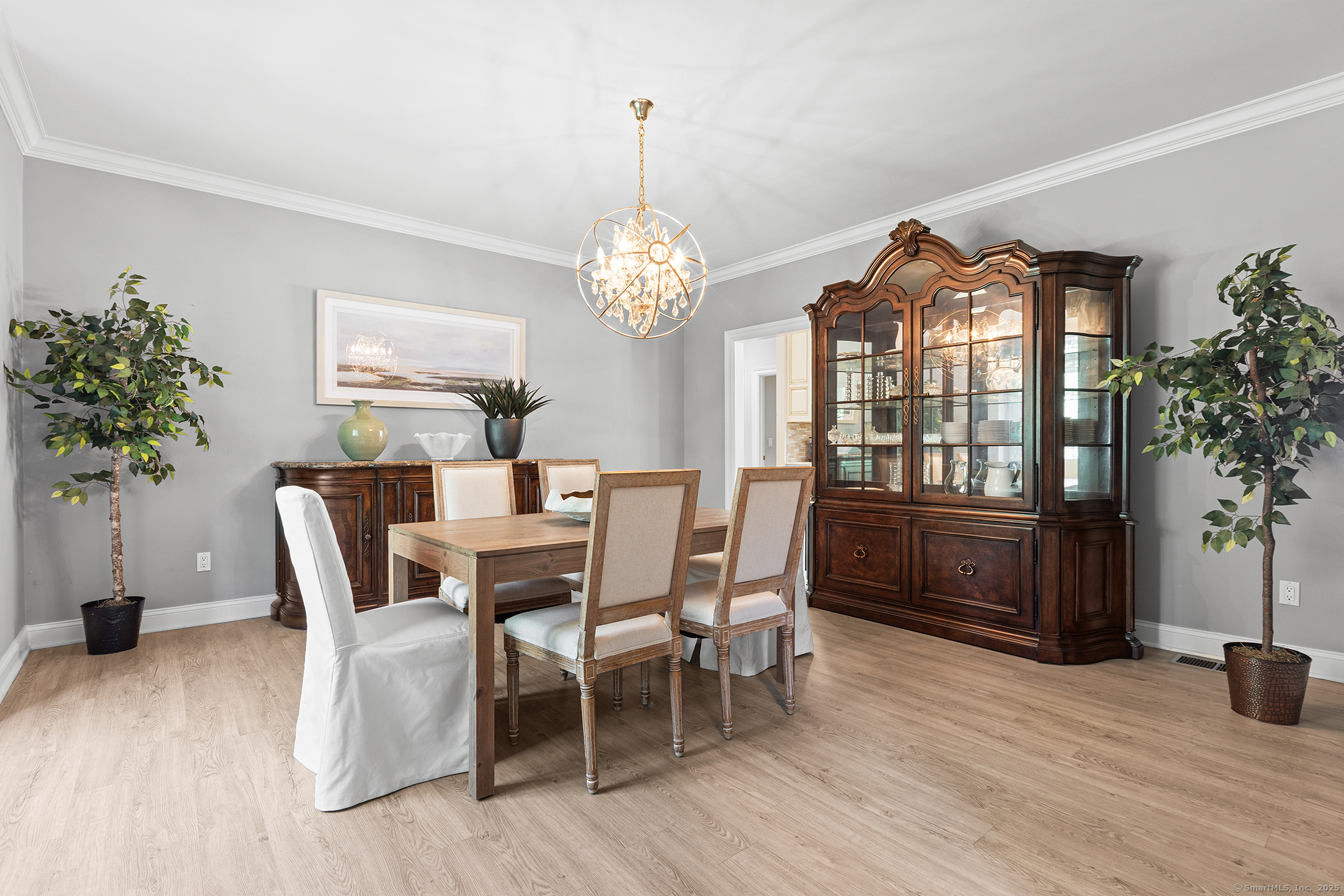 40 Wildwood Road Stamford, CT 06903 - Photo 13 of 39