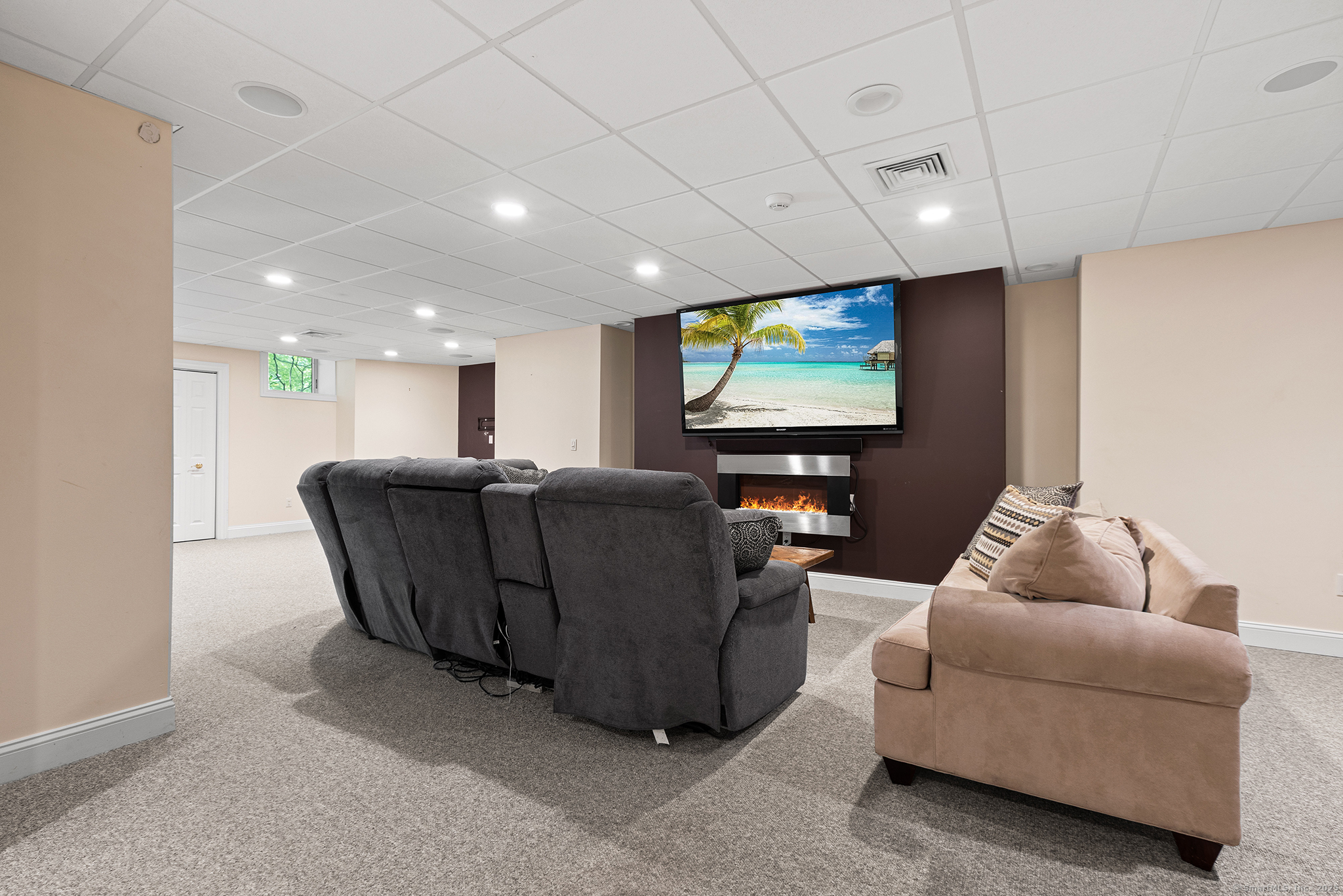 40 Wildwood Road Stamford, CT 06903 - Photo 26 of 39